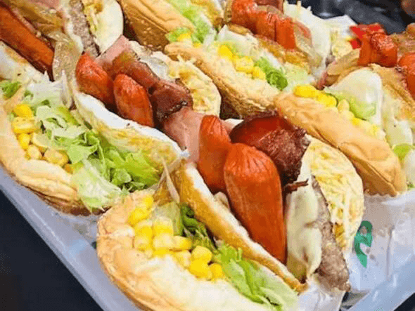 03 X-Tudo Chapa Looko Burgers +1 Coca-Cola 1.5l Gelaadinhaaaaa